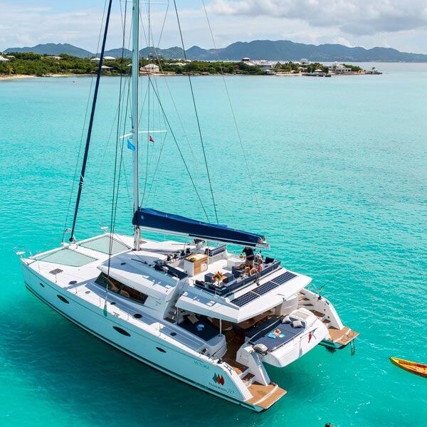 Fountaine Pajot Victoria 67