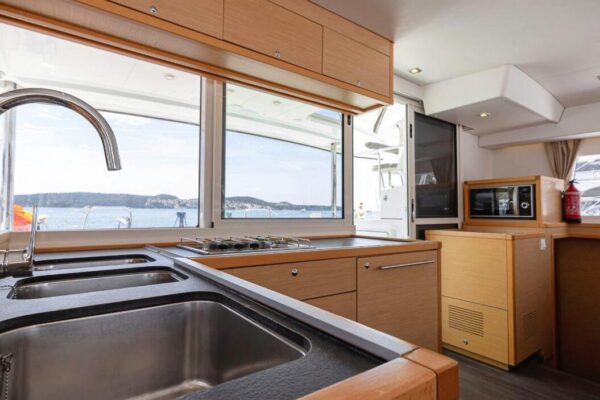 Lagoon 400 S2 Catamaran