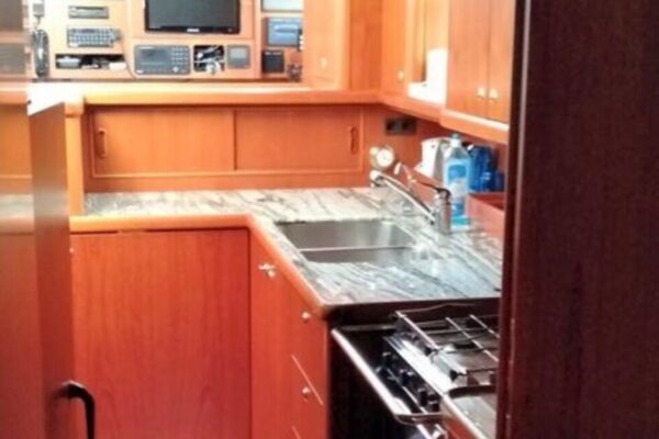 Van Dam Nordia Pilot House Cruiser 58