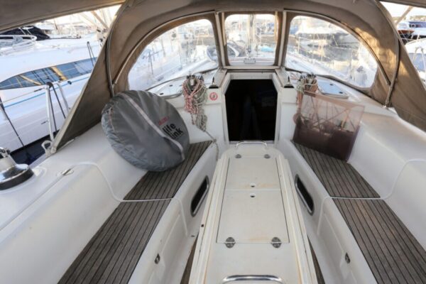Bavaria 44
