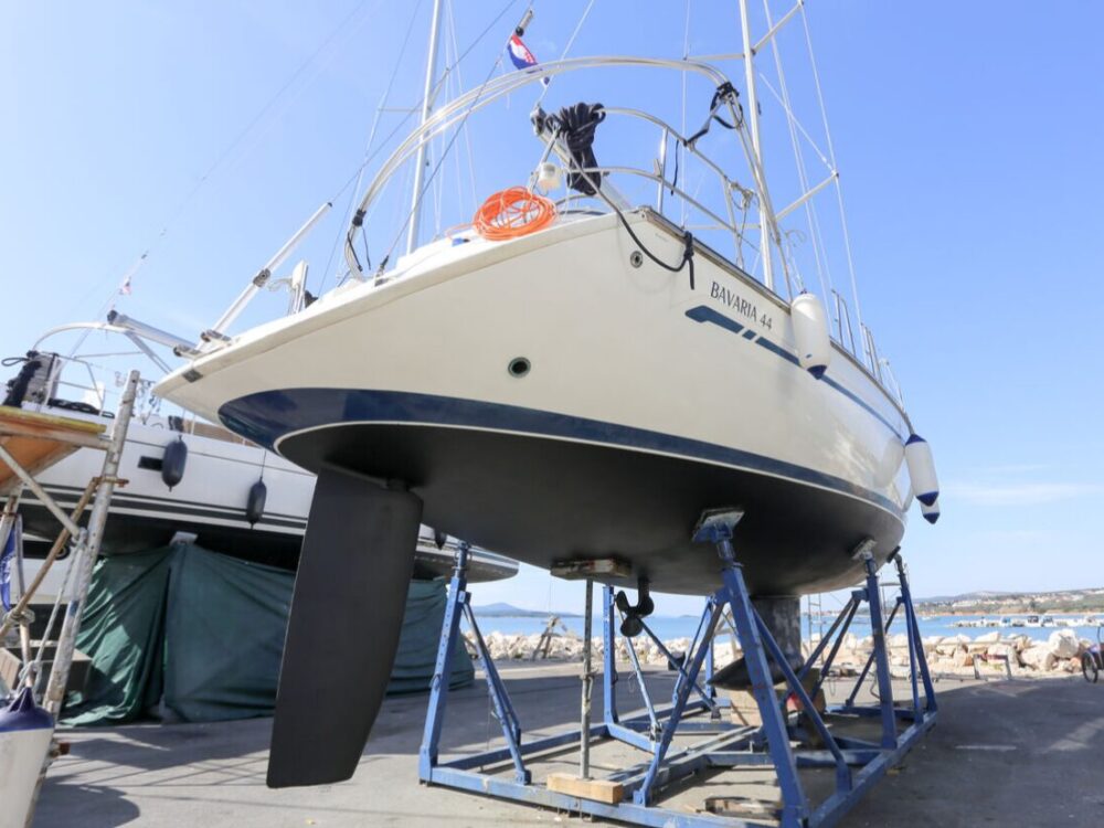 Bavaria 44