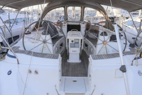 Bavaria 44