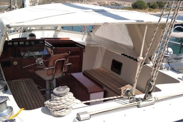 Van Dam Nordia Pilot House Cruiser 58