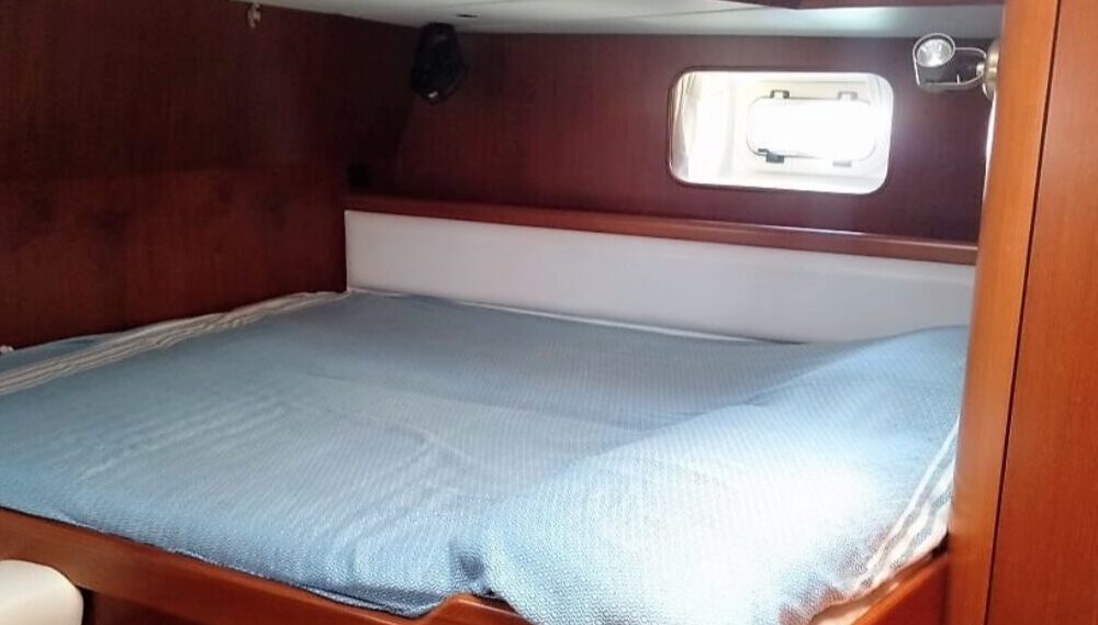 Van Dam Nordia Pilot House Cruiser 58